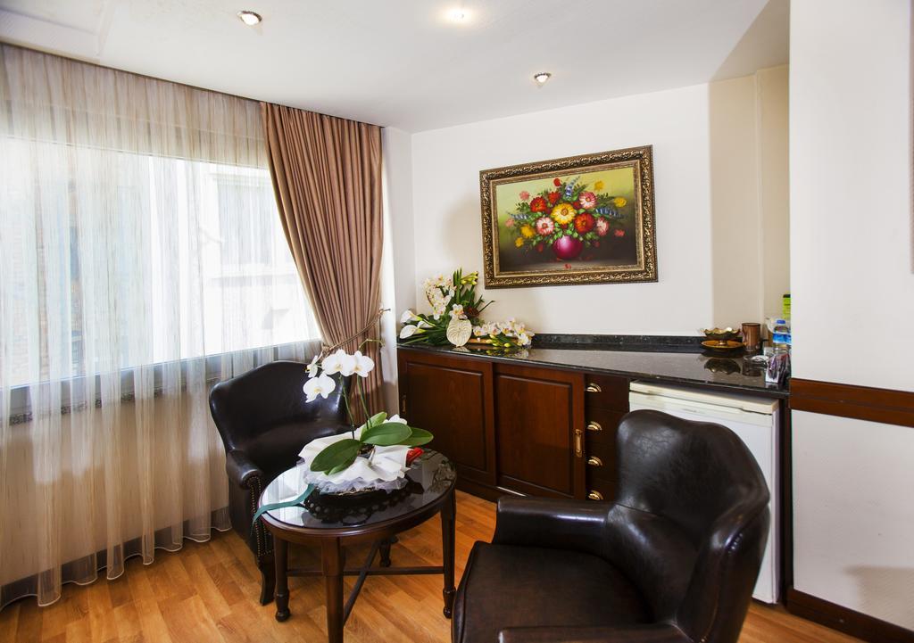 Adana Erten Hotel Exterior foto